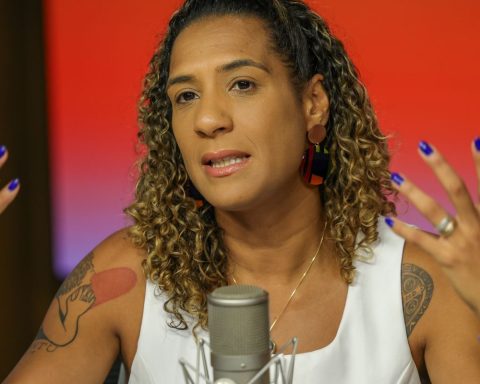 Minister asks for support to implement public proposals