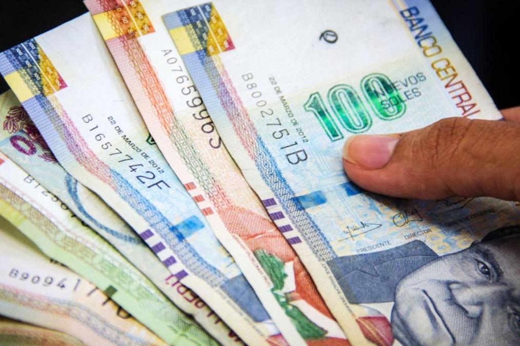 Minister of Economy on AFP retirement: "If approved they will not be able to access the minimum pension"