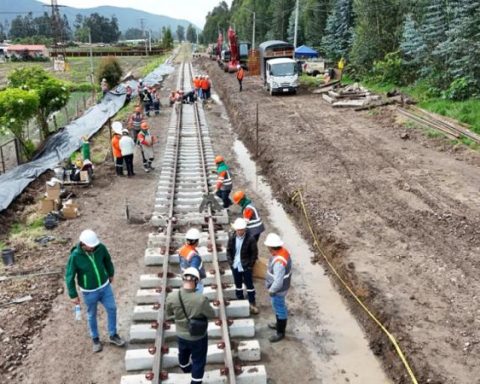 Modernization of the iron corridor advances that will connect to Bogotá with the center of the country
