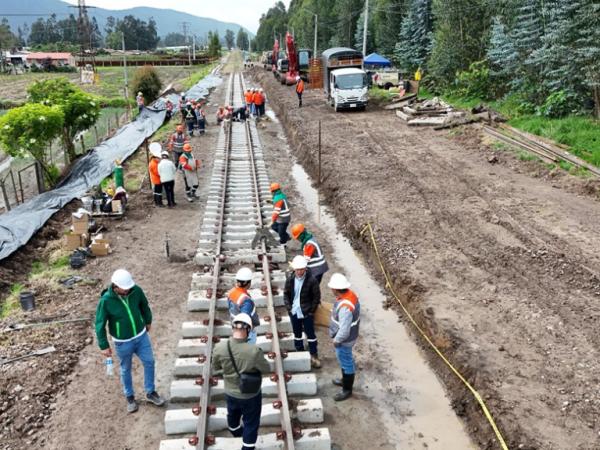 Modernization of the iron corridor advances that will connect to Bogotá with the center of the country