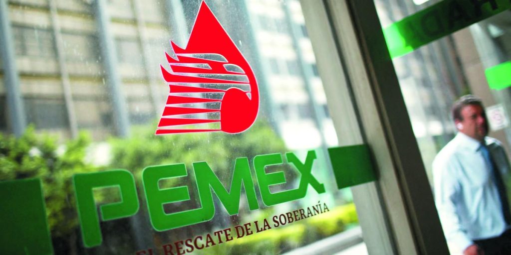 Moody's elevates Pemex A rating to "B1" and stable perspective