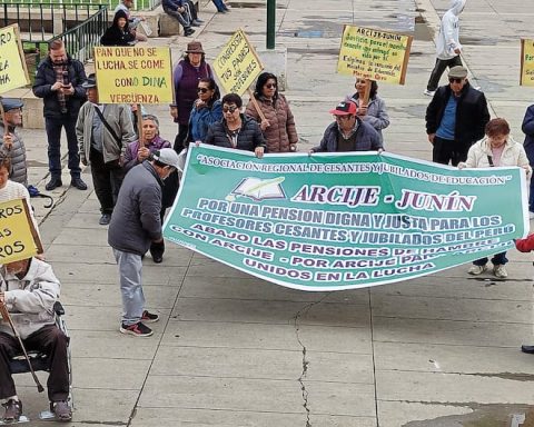 More than 40% of education retirees must survive with S/300