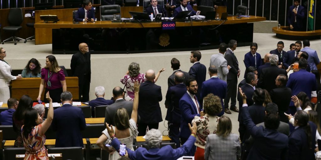 Motta announces urgent vote for amnesty project to scammers