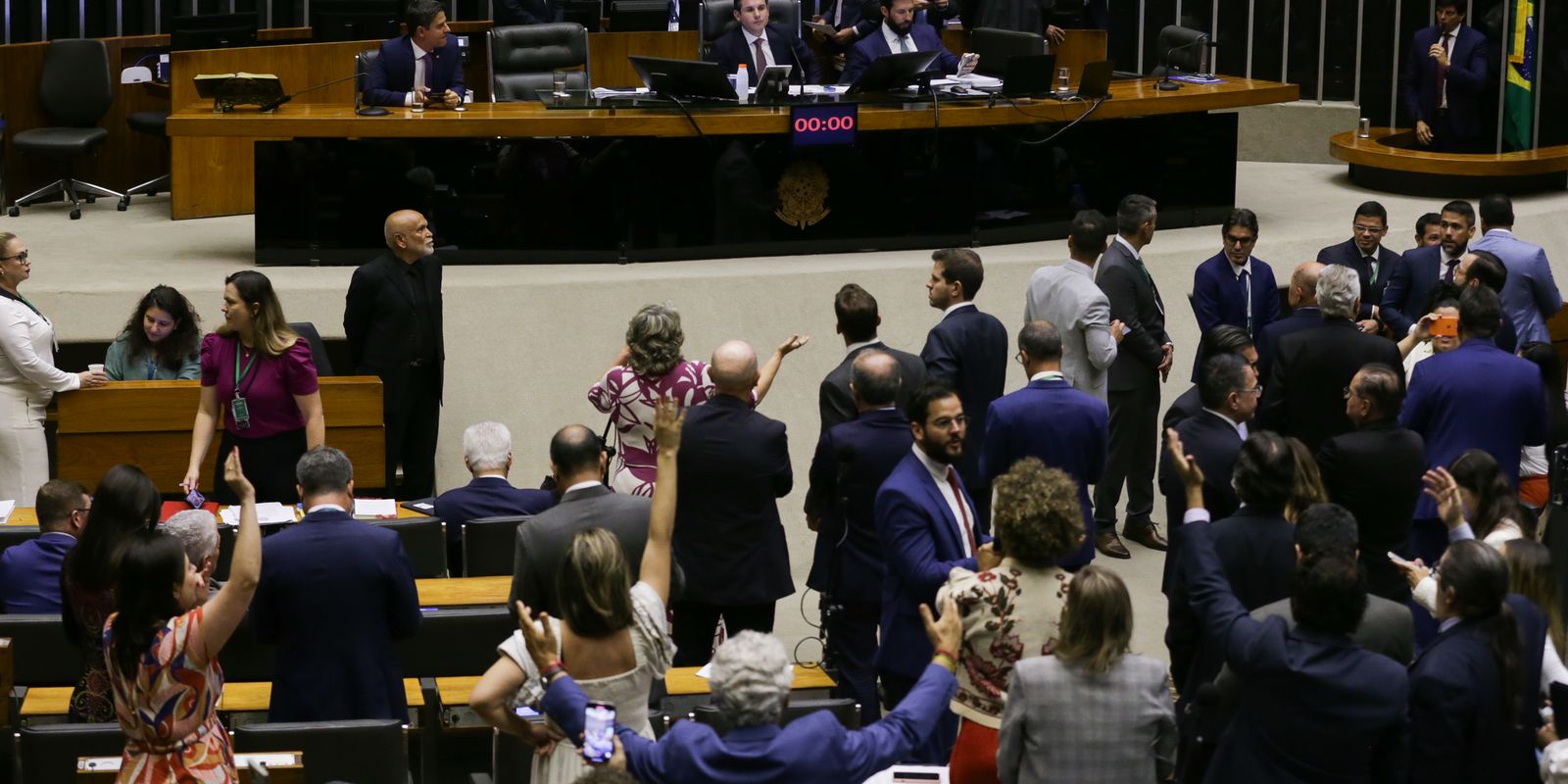 Motta announces urgent vote for amnesty project to scammers