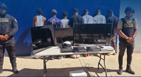 Policía Nacional captura a integrantes de la banda “Los Chuky Malos” en Santo Domingo