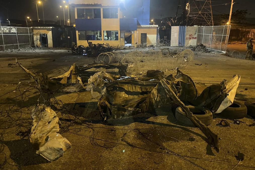 No victims after the explosion of a bomb car in front of a prison in Ecuador