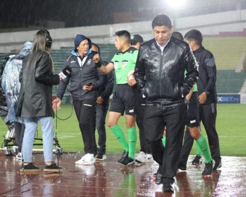 Officer: The Independent Party - Blooming for Electric Storm