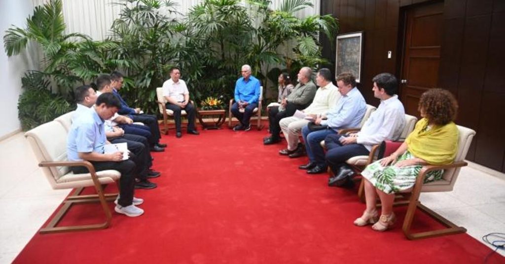 On the eve of his trip to China, Díaz-Canel receives a Beijing proposal to resurrect the sugar sector