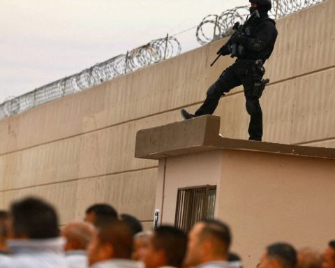 Overpopulation and violence press more than half of Mexican prisons