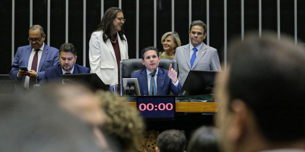 PEC of Armor can block actions against corruption in the use of amendments