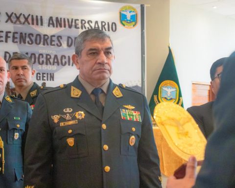 PNP Commander Víctor Zanabria says that order of suspension against him is "inapplicable"