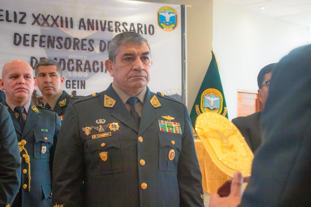 PNP Commander Víctor Zanabria says that order of suspension against him is "inapplicable"