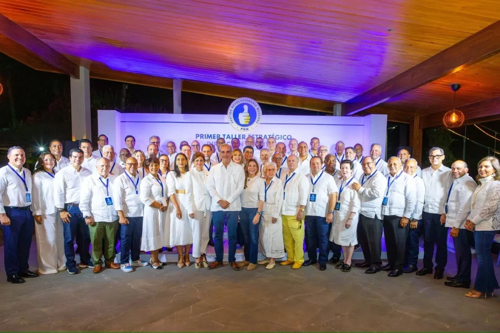 PRM exhibits muscles and announces internal consultation between the bases