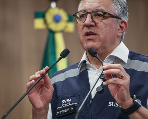 Padilha determines notification of cases of methanol poisoning