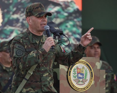 Padrino López denies militarization and says they seek to "create homeland awareness"