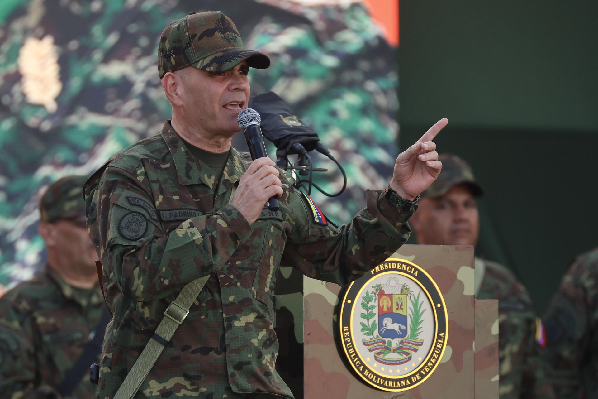 Padrino López denies militarization and says they seek to "create homeland awareness"