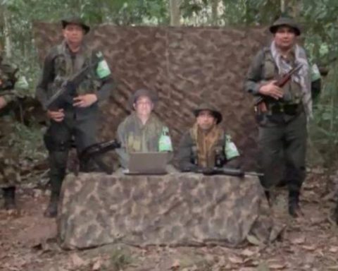 Peace negotiations between the Government and the Gulf Clan begin to taste