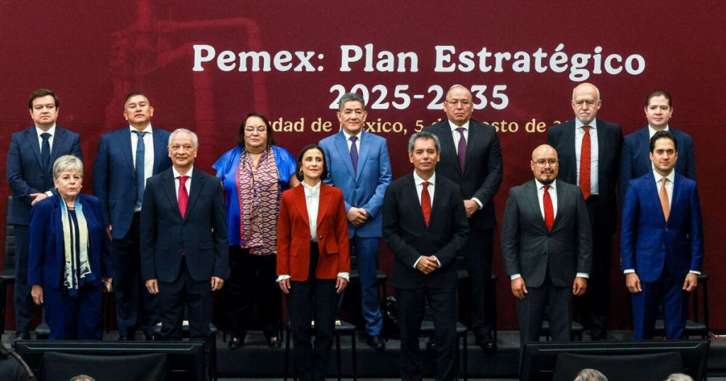 Pemex goes from pilar to balloon of Mexico's finances