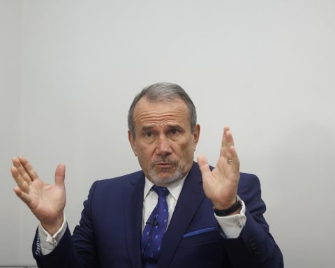 Peru's chancellor supports that terrorist organization be declared to the Los Solos poster