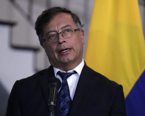 Petro insists that in Colombia there is no poster of the suns