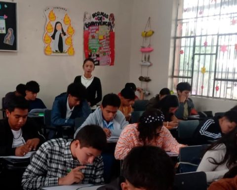 Piura: More than 200 students are preparing to apply for scholarship-18