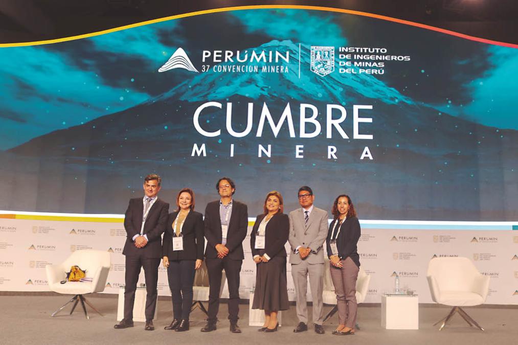 Populism and illegal mining raise political risk in 2026 elections