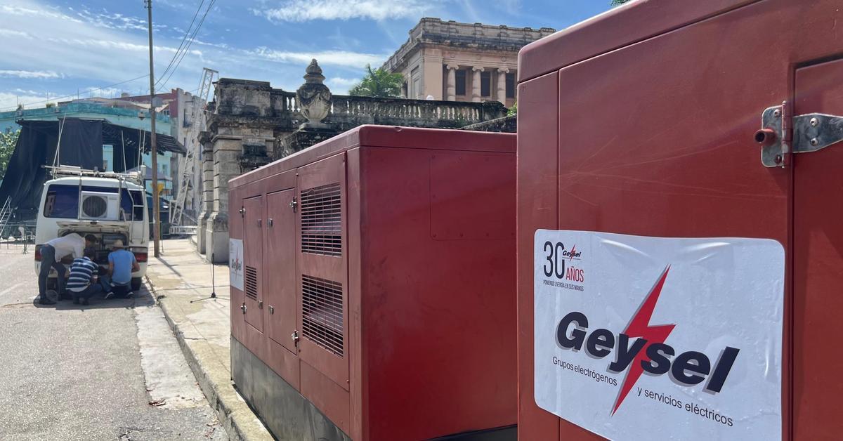 Powerful generators guarantee a Silvio Rodríguez concert with electricity