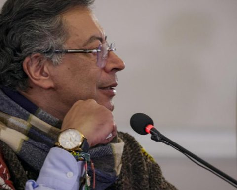 President Gustavo Petro accepts the resignation of Juan Carlos Florián to the Ministry of Equality