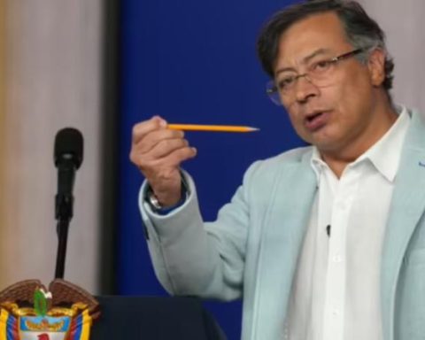 President Petro presented balance of his management in the education sector