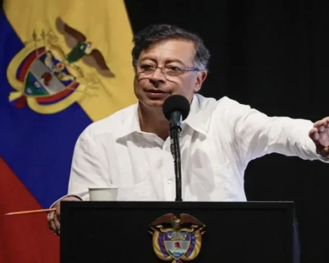 President Petro urges the US to respect international law