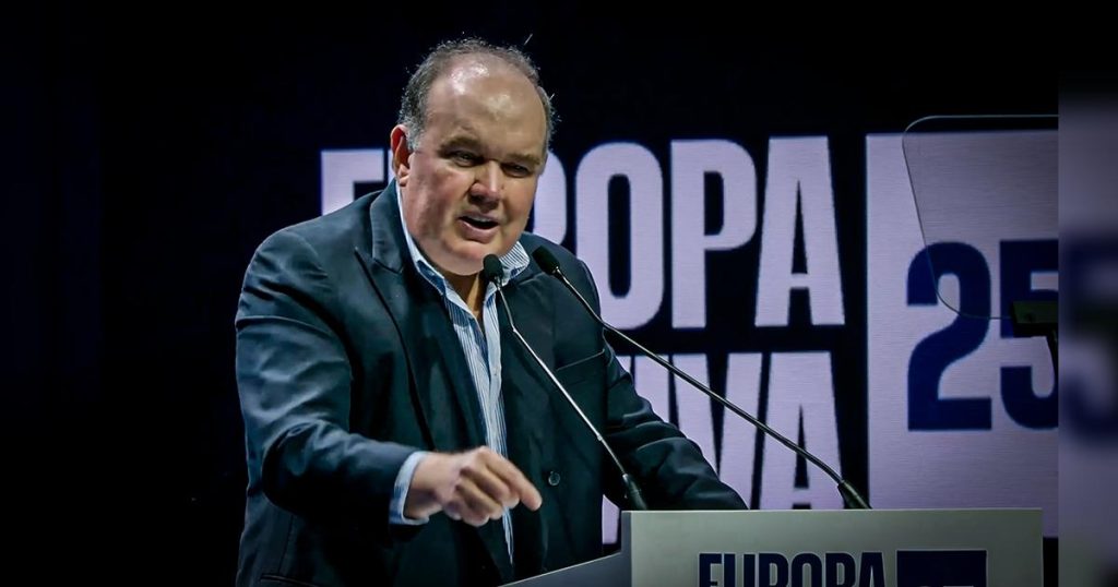 Rafael López Aliaga asked Spain to reconquer Latin America: "A communist red removes freedom to people"