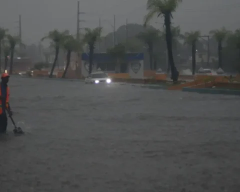 Lluvias causan estragos en RD: COE reporta 4,990 evacuados y 19 comunidades aisladas