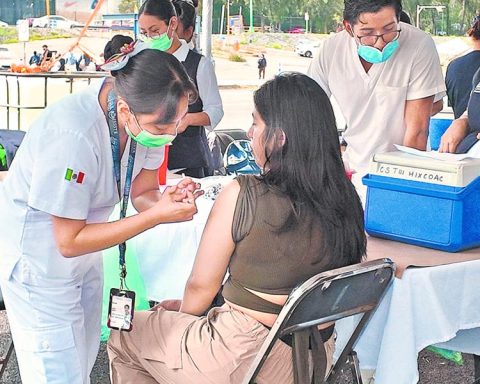 Recognize bust in measles vaccination