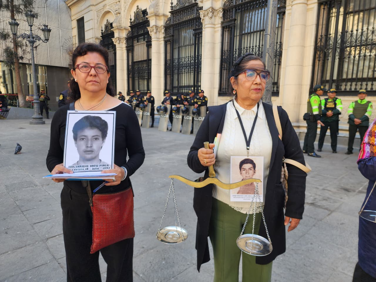 Relatives of victims demand the Ombudsman withdraw demand that could shield amnesty law