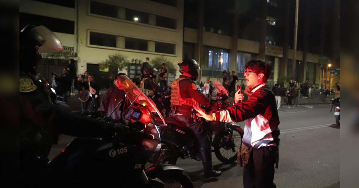 Reporter and a successful radio cameraman are injured by impact of PNP pellets