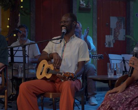 Samba in Gamboa: Pure dust wheel mixes hits of the genre and chat