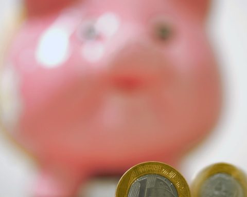 Savings have a net withdrawal of R $ 7.6 billion in August