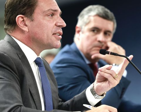 Scammer plot: Fux votes for the acquittal of former director of ABIN