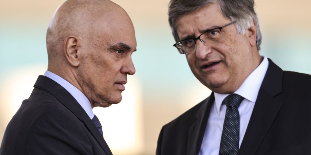 See how PGR connects Bolsonaro to undemocratic acts of January 8