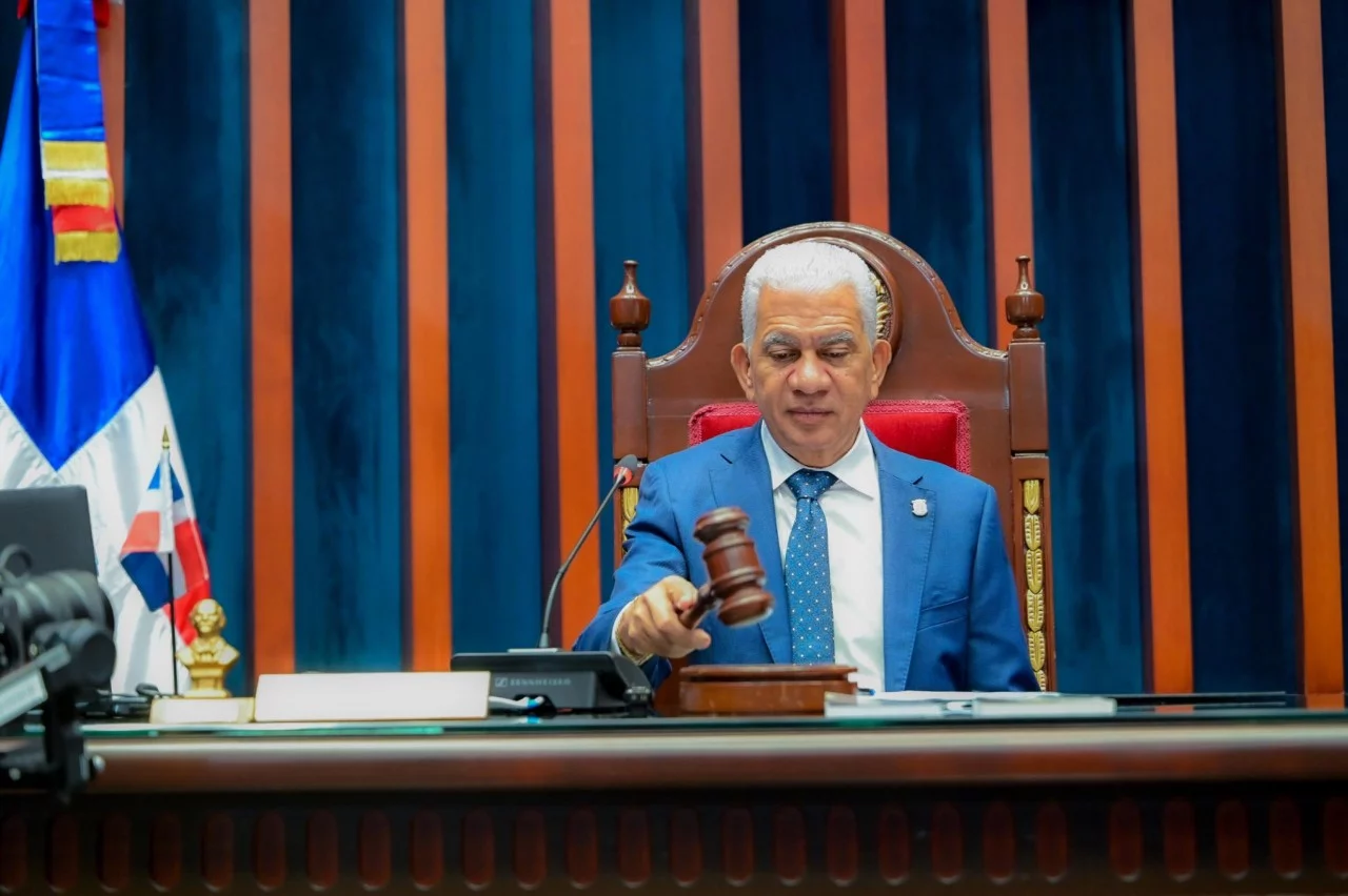 Senate approves law that regulates the embargo