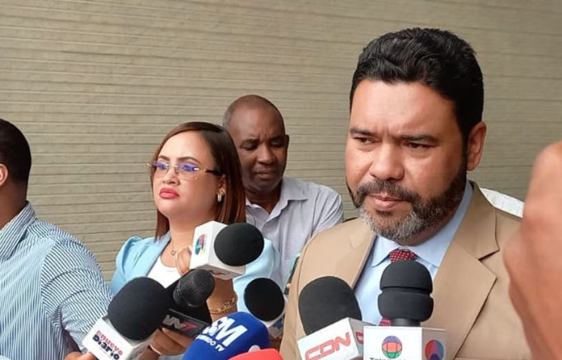Senador Barón Duluc avisa acuerdos tripartitos siguen