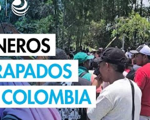 Seven miners trapped in an illegal undercut in Colombia