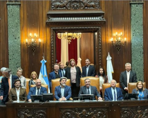 Signature of the Buenos Aires Agreement - Colonia