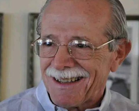 Silence of the authorities before the death of the prestigious neurologist Néstor Pérez Lache