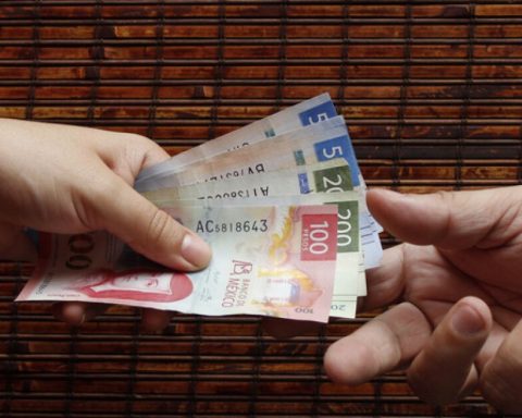 Sofipos gather looking for confidence despite claims of savers