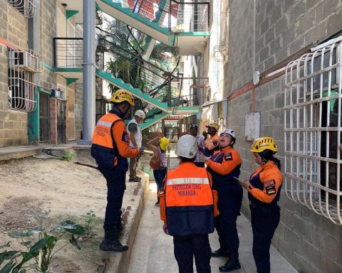 Structure collapse in a building in Guatire left 13 injured