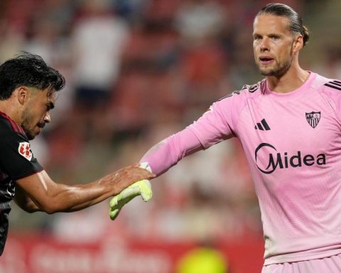 Suazo endorses the performance of Alexis Sánchez