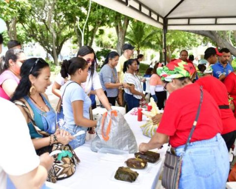 The Colombian people who are represented by a delicious cake: has it already tried it?