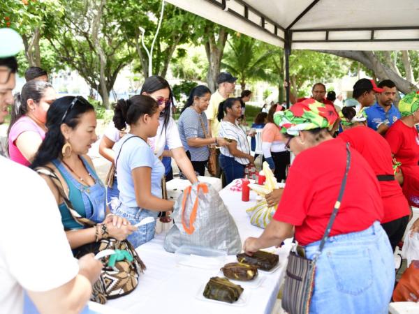 The Colombian people who are represented by a delicious cake: has it already tried it?