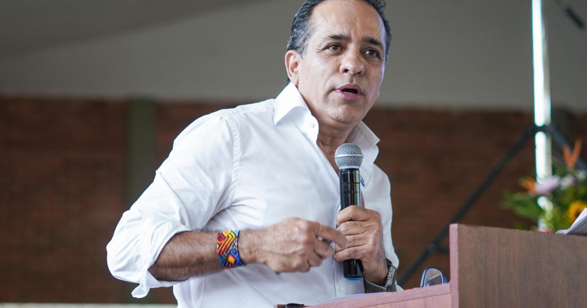 The Constitutional Court ruled in favor of Alexander López, and could return to the Senate